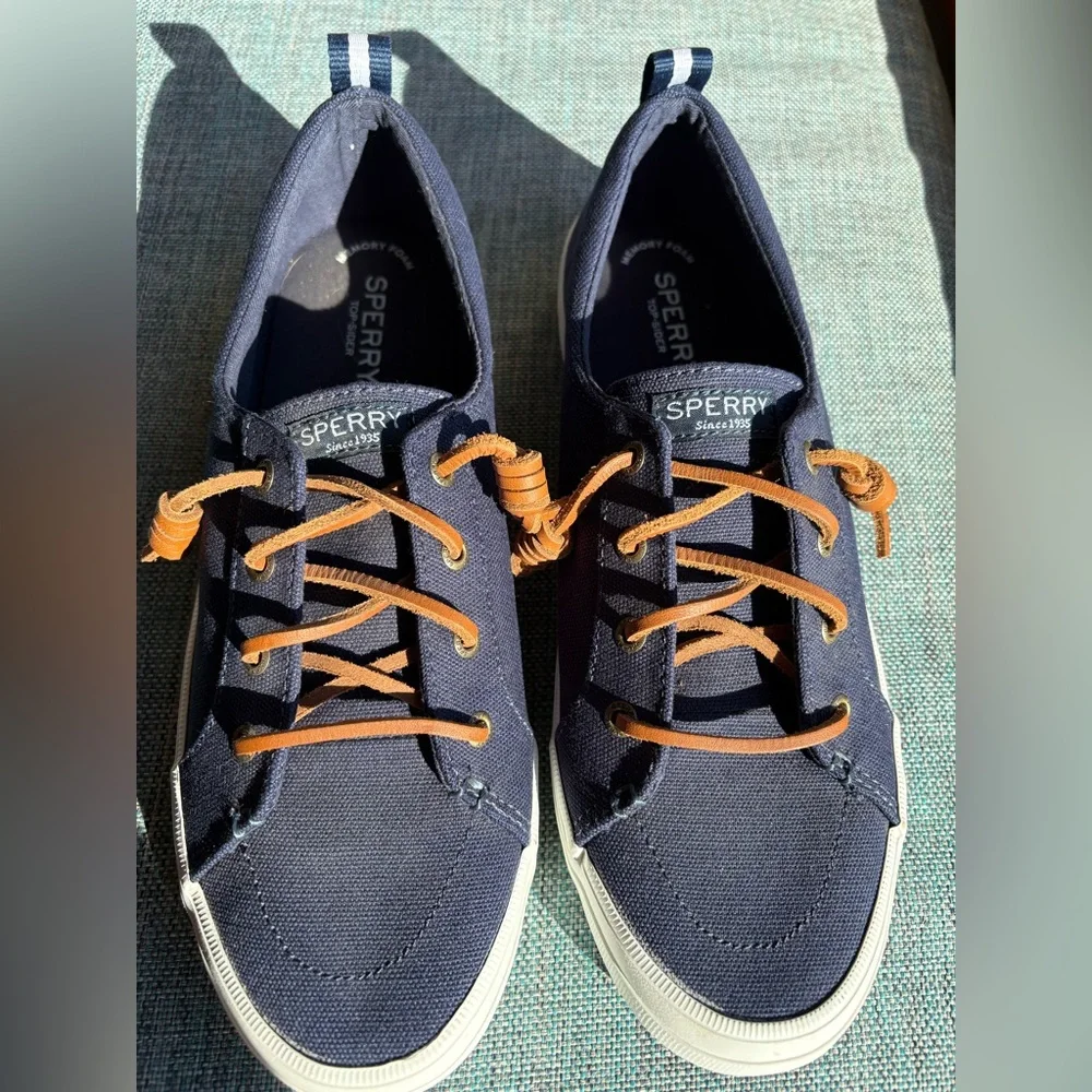 Sperry NWOT Blue Canvas Shoes with Rawhide Leather Laces w Signature Barrel Ties - Picture 5 of 7